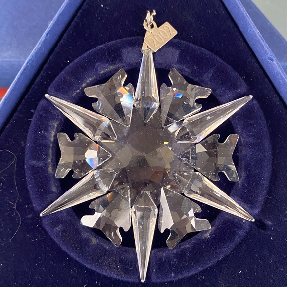 2002 SWAROVSKI Annual Edition Snowflake Christmas Ornament...